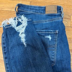 EUC American Eagle Next Level Stretch Distressed Ripped Jeans